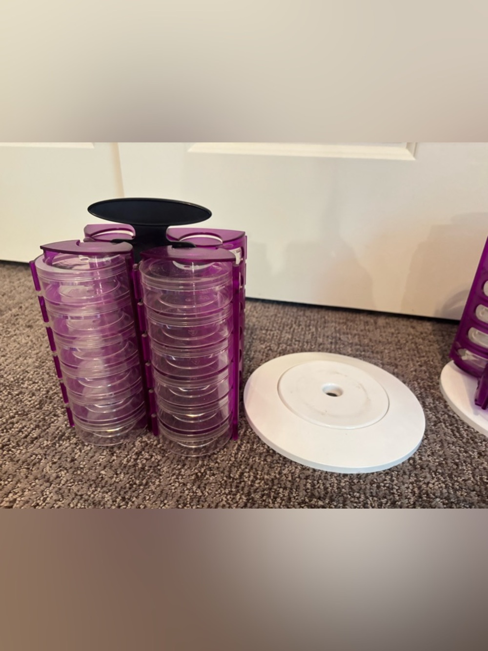 Storage containers - Picture 3 of 5